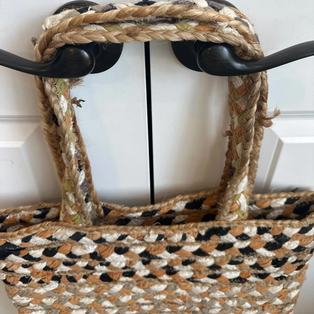 Magid Multi-color Natural Jute boho Shoulder Tote